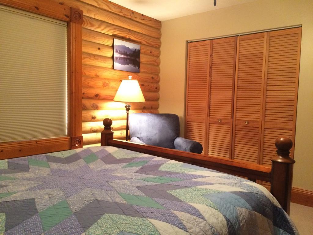 A Breath Of Heaven B&B Traverse City Exterior foto